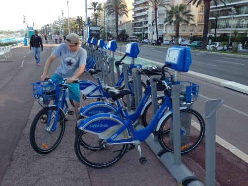 Bike sharing v Nice, zdroj: redakce